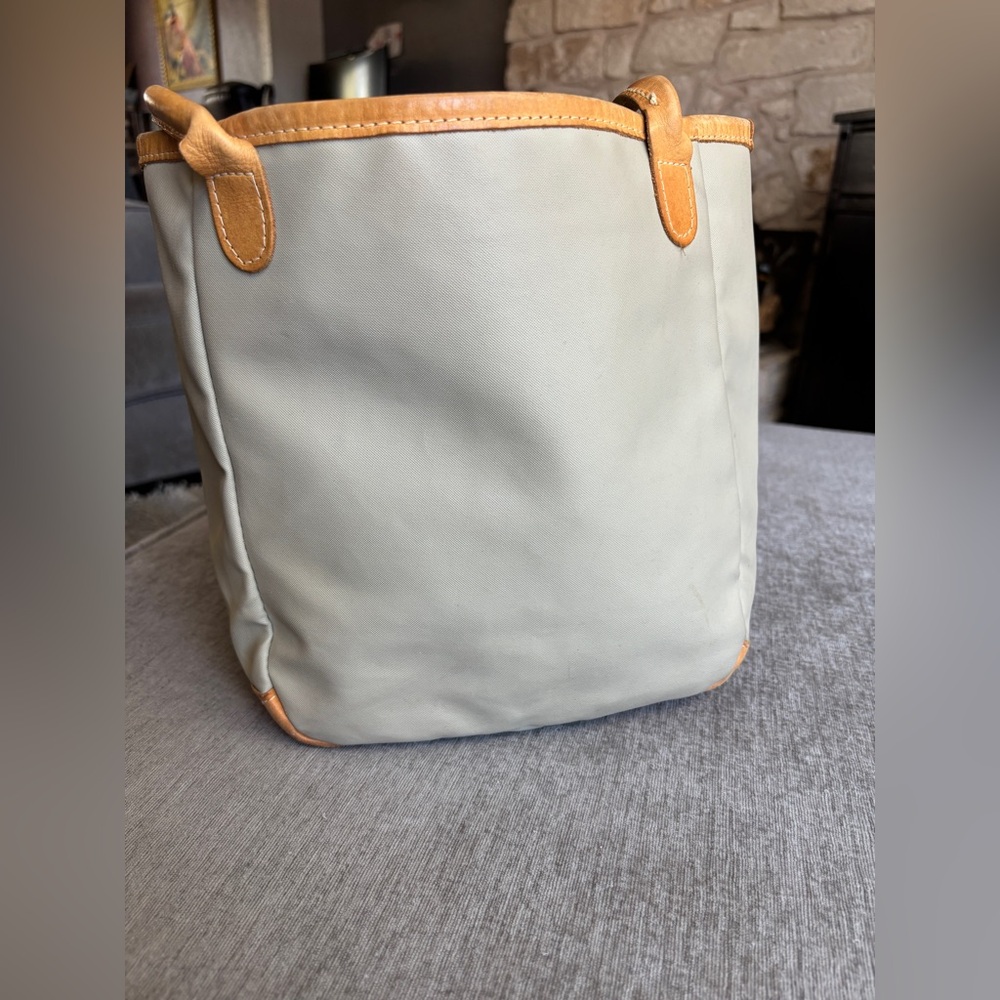 Jon Hart Design Tote - Picture 2 of 15
